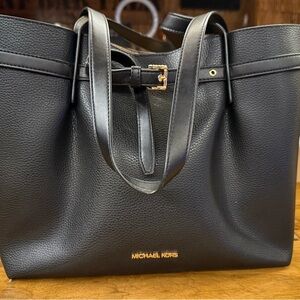 Michael Kors Black Leather Tote with Structured Design